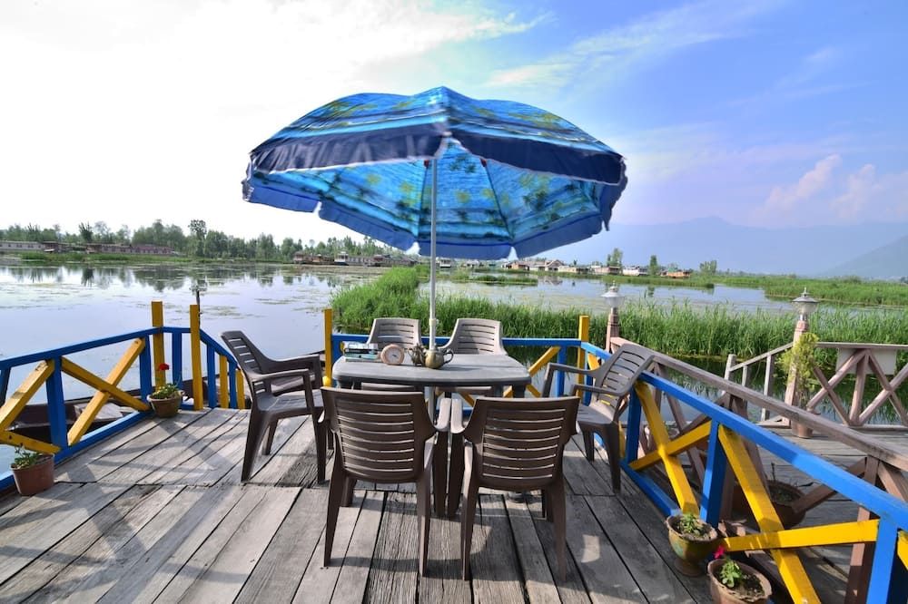 Golden Hopes Group of Houseboats - Srinagar - Balcony