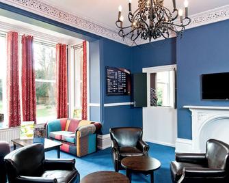 Yha Canterbury - קנטרברי - סלון