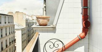 Hotel Darcet - Paris - Balcony