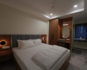 Hotel River View - Tiruchirappalli - Bedroom