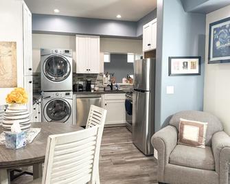 Exclusive Retreat Just 5 Minutes from All Your Essentials - Newbury Park - Küche