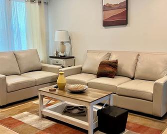 Home Away 2br - Wylie - Living room