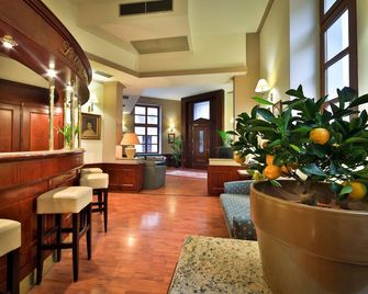 Carlton - פראג - טרקלין