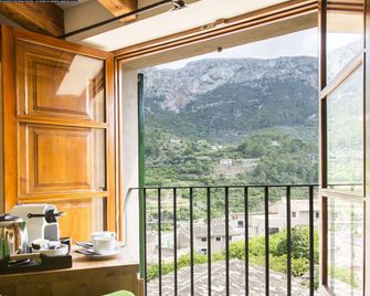 Hotel Y Apartamentos Des Puig - Deia - Obývací pokoj