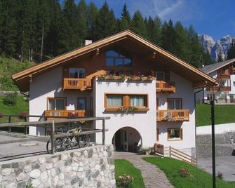 Hotel Garni Civetta - Selva di Cadore - Budova
