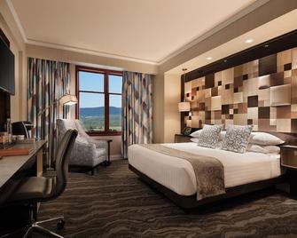 Mount Airy Casino and Resort - Mt Pocono - Bedroom