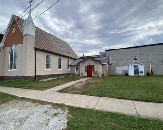 The Mauston Church Mansion. Close to Dells! - Mauston - Building