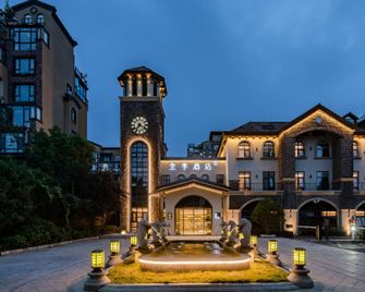Ji Hotel Nanyang Bird's Nest Sports Stadium - Nanyang - Gebäude