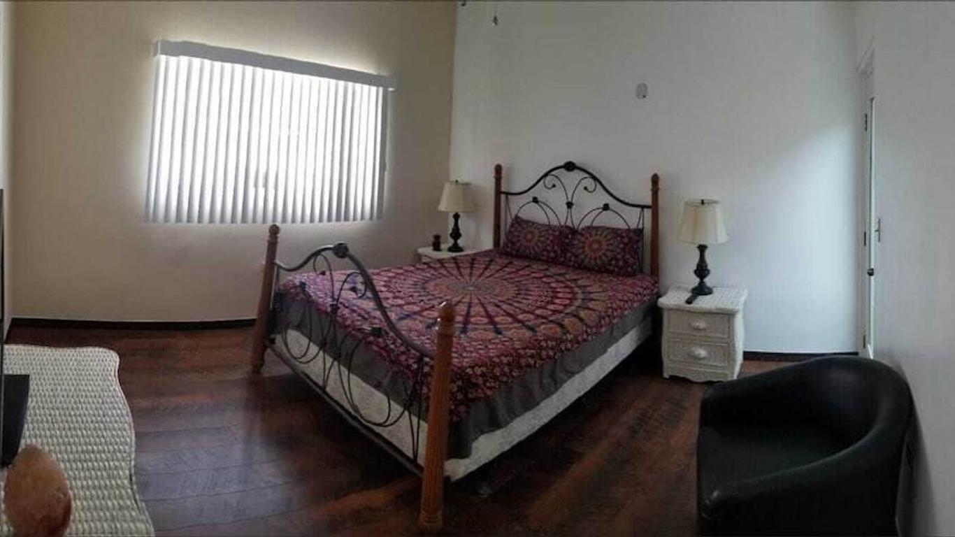 De Alamo hostel