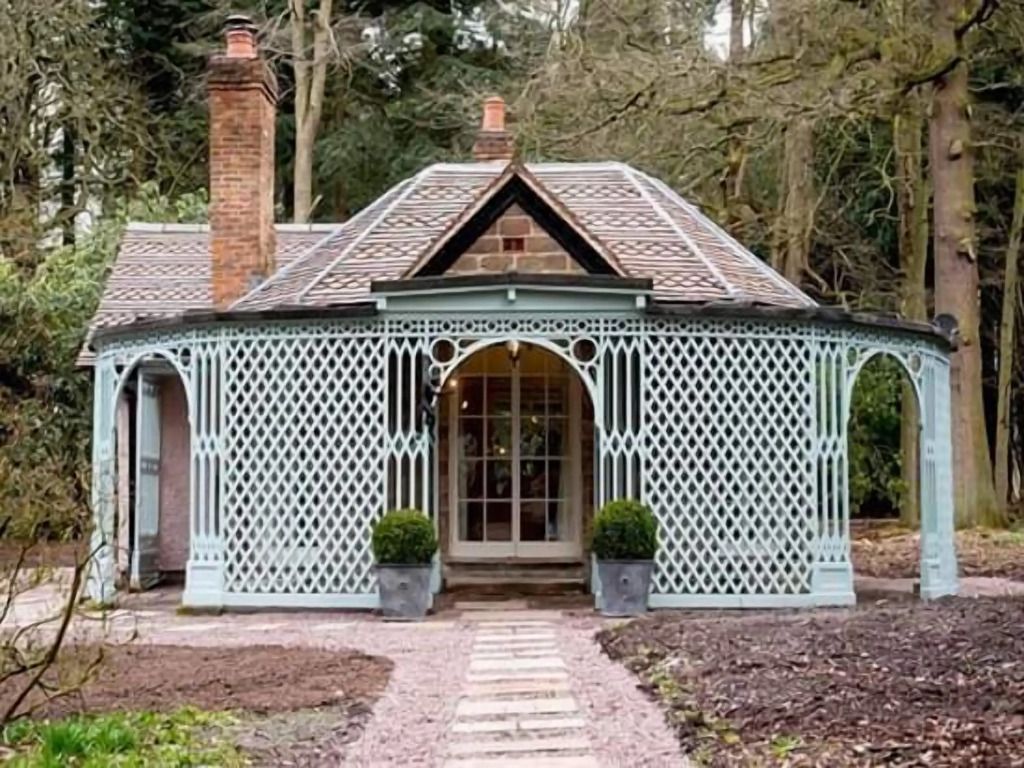 ذا جولدن بول إن