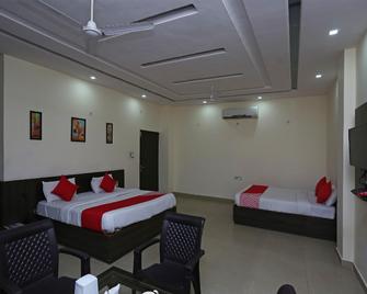 Hotel O Sariska Virasat - Álvaro - Habitación