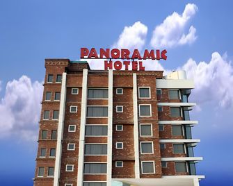 Panoramic Hotel - Lahore - Building