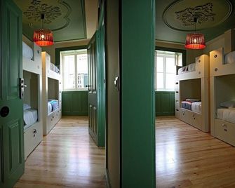 29 Madeira Hostel - Funchal - Hallway