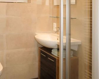 Apartment Jordan by Interhome - Pettneu Am Arlberg - Bad
