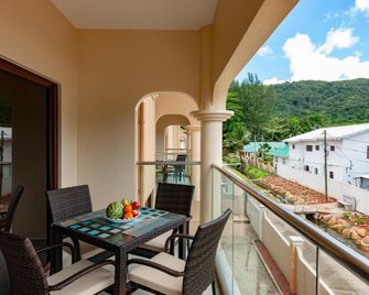 Stone Self Catering Apartment - Grand'Anse Praslin - Balcony