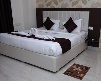 Hotel Tara - Khammam - Bedroom