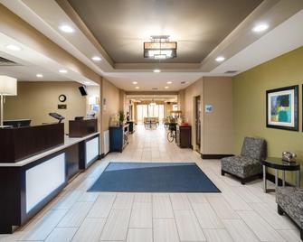 Holiday Inn Express & Suites Ashland - Ashland - Reception