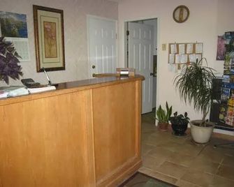 高山汽車旅館 - 希望(加拿大) - 櫃檯