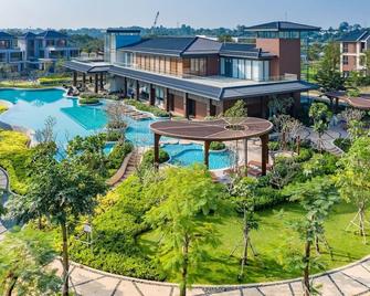 Lime Home - Villa in SwanBay - Nhon Trach - Pool