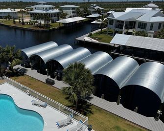 Grouper Hole/covered boat slip/pool/2BD-2BA/sleeps 6 - Mexico Beach - Piscina