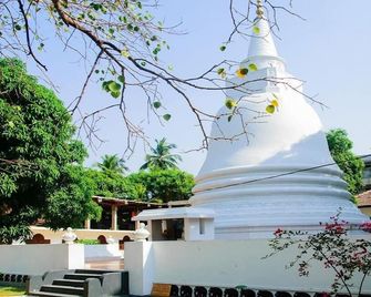 Subhas Tourist Hotel - Jaffna - Außenansicht