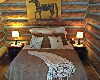 Yd Guest Ranch - Cherryville - Bedroom