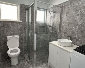 Entire New renovated 2bedrm unit next to southbank - Brisbane