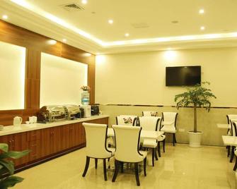 Greentree Inn Jiangsu Xuzhou Feng County East Jiefang Road Business Hotel - Zaozhuang - Restaurante