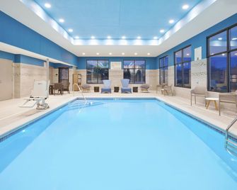 Hampton Inn & Suites by Hilton Grandville Grand Rapids South - Grandville - Zwembad