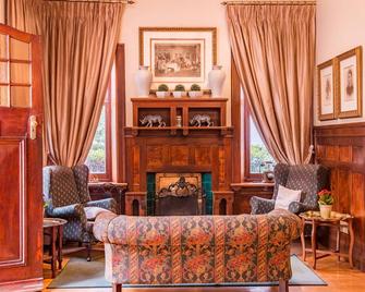 Courtyard Hotel Arcadia - Pretoria - Living room