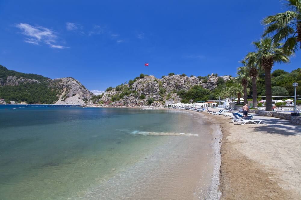 فندق تورونك ريزورت - تورونك - شاطئ