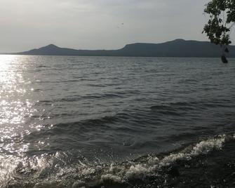 Sir Kobi Housing, beach front - Mbita - Beach