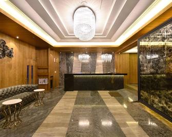 U-Her Hotel - Taichung City - Front desk