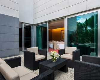 Lagoas Park Hotel - ליסבון - פטיו