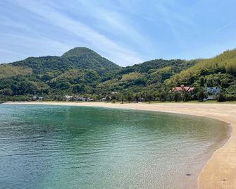 Opposite Katazoegahama Beach across the road | J / Oshima-gun Yamaguchi - Suo-Oshima - Playa