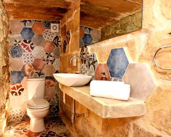 The Lodge - Bormla - Baño