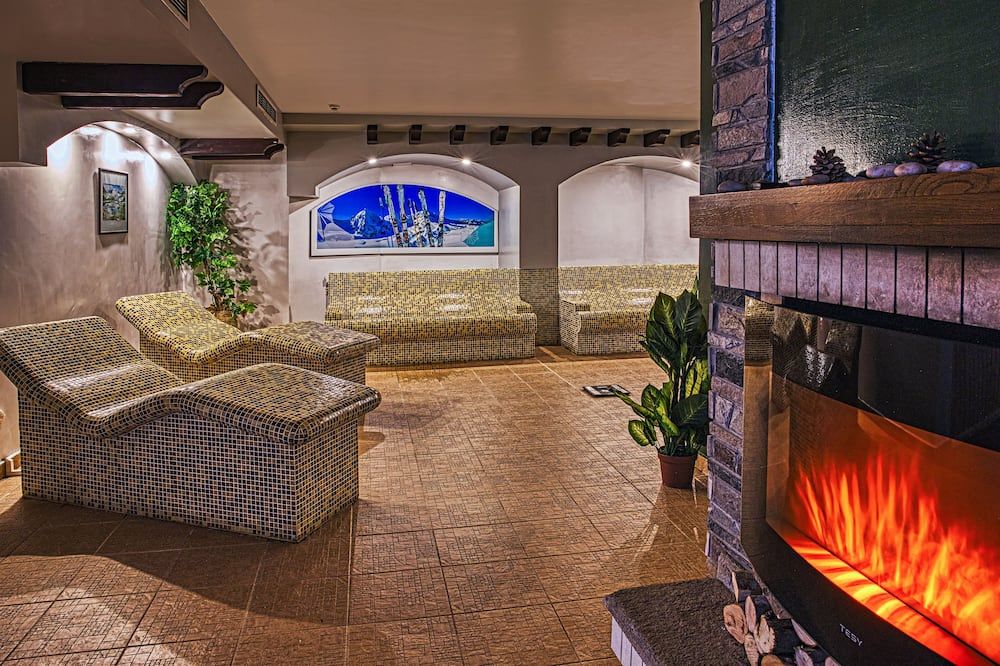 إم بي إم هوتل جوينيس