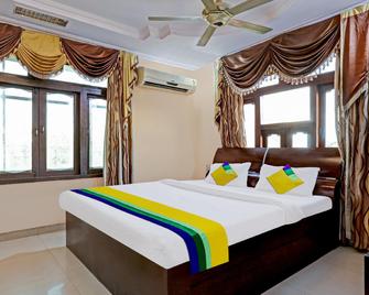 Itsy By Treebo - Friends - Rudrapur - Bedroom