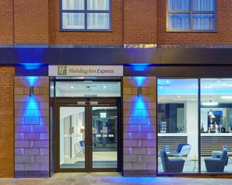 Holiday Inn Express Grimsby - Grimsby - Budynek