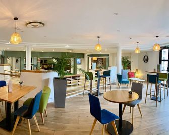 Holiday Inn Calais - Coquelles By IHG - קאלה - מסעדה