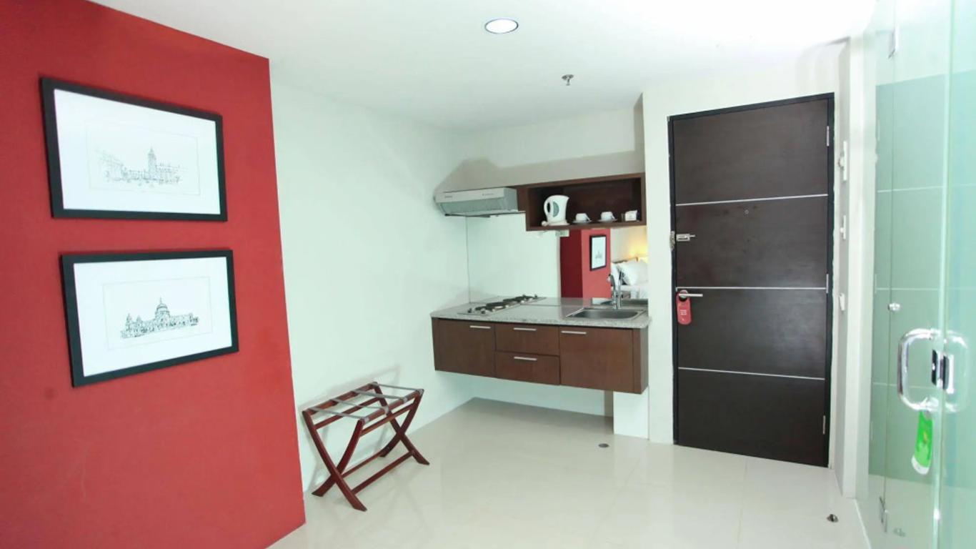 The Square Surabaya Hotel