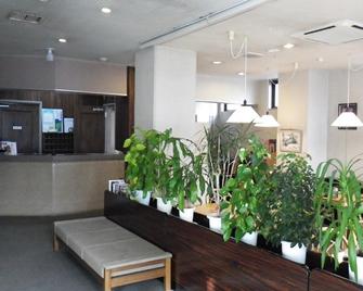 Business Hotel Yagi - Kitaakita - Front desk