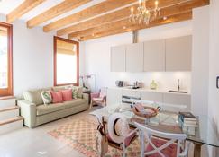 Es Palauet New duplex in Ibiza center with Dalt Vila views - Ibiza - Ruokailuhuone