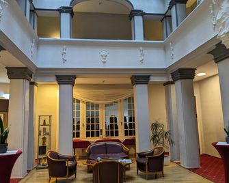 Haus Hainstein - אייזנאך - לובי