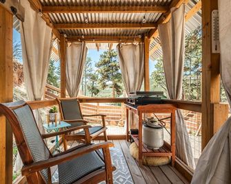 Glamping Under The Stars Firepit, Bbq & Views - Woodland Park - Balkón