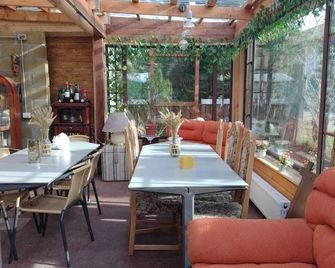 Tribal house - Río Seco - מסעדה