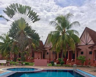 OYO 441 Inb Resort - Malacca - Pool