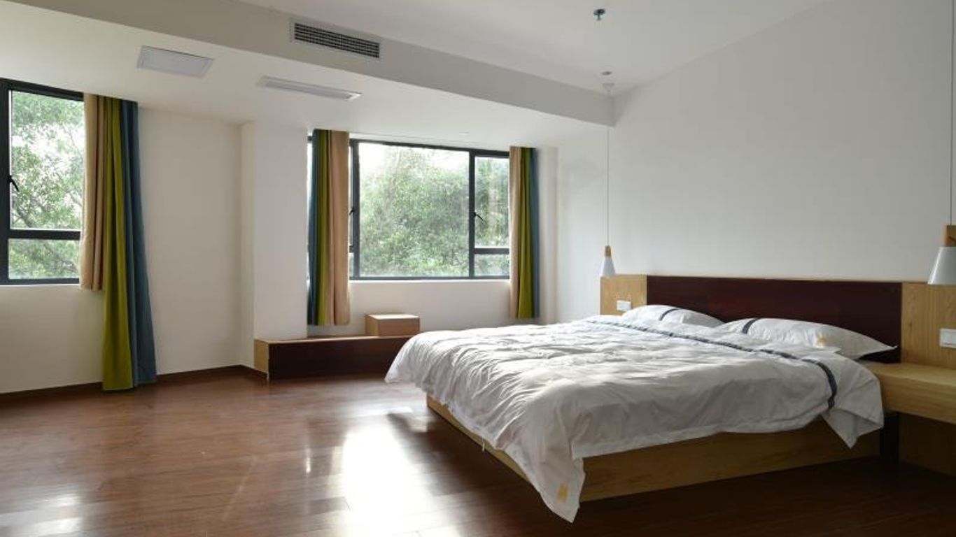 逸思聆江青年旅舍