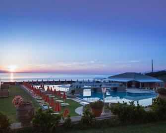 Hotel Athina - Agios Stefanos - Pool