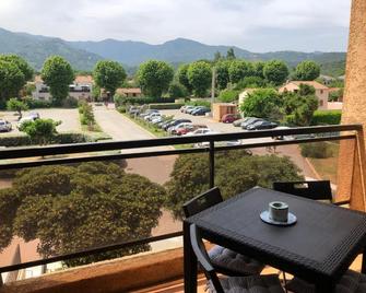 Studio bord de mer - Plage - Piscine - Wifi - Santa-Lucia-di-Moriani - Balcony